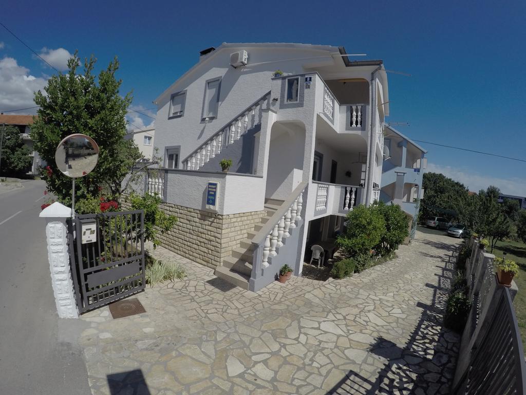 Guest House Ana ซาดาร์ ภายนอก รูปภาพ