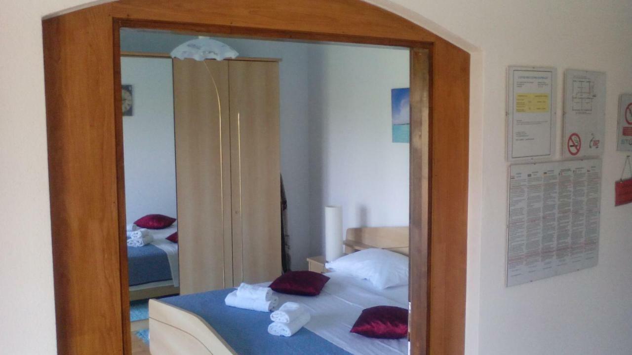 Guest House Ana ซาดาร์ ภายนอก รูปภาพ
